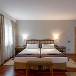 De 4*