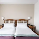 ホテル De 4*