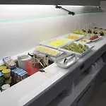 De ホテル