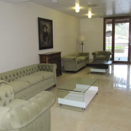 De Ξενοδοχείο 4*